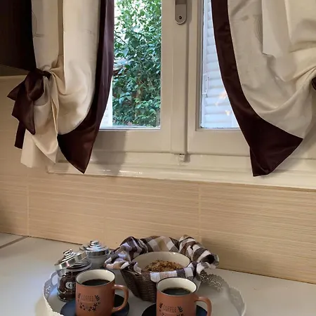 Gina's Cozy Apartment